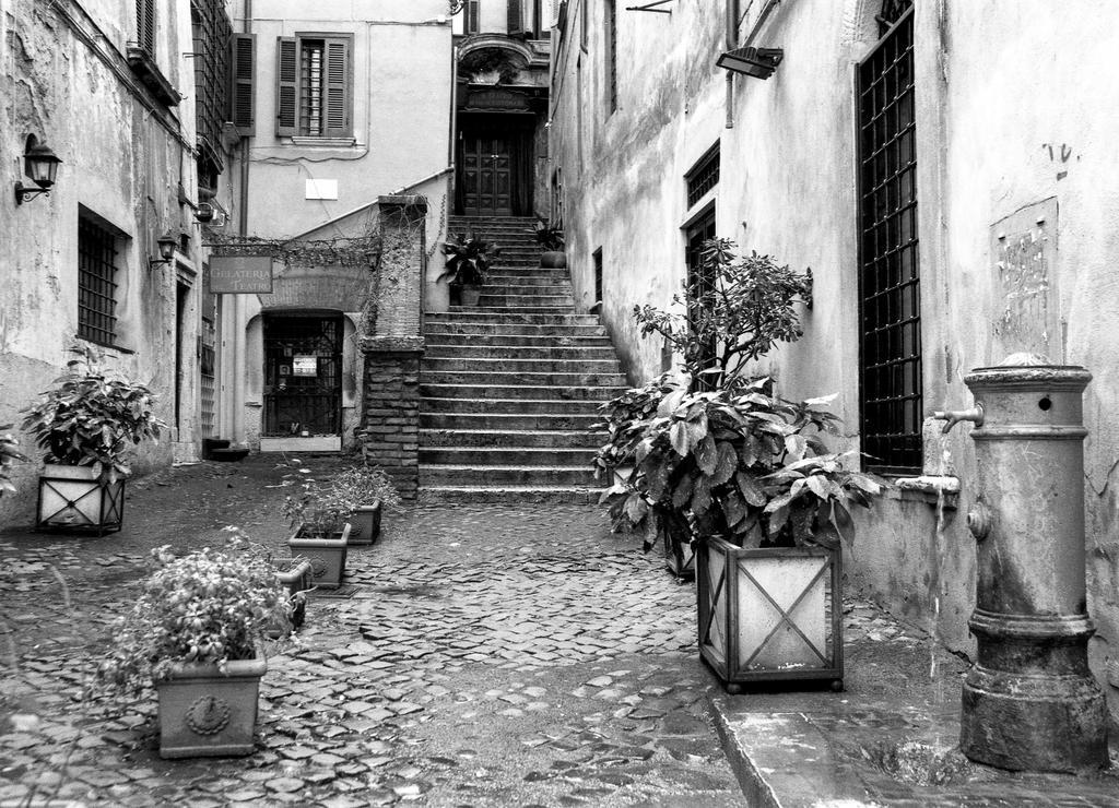 La Casa Di Emma A Trastevere Róma Kültér fotó